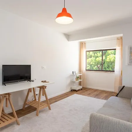 River Breeze In Velha * Almada